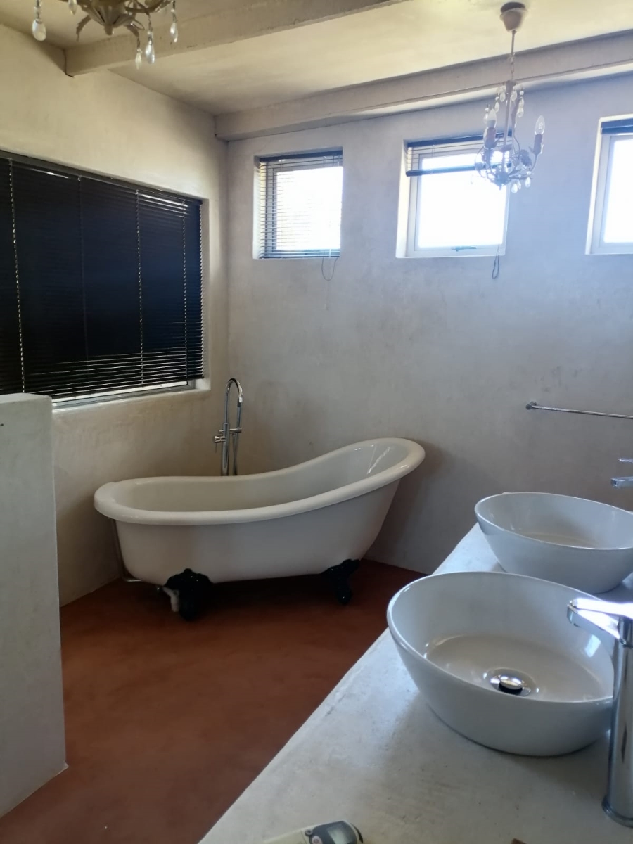 To Let 4 Bedroom Property for Rent in Steynsrust Western Cape